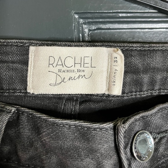 Rachel Roy denim with fun metallic slimming band. 32 skinny - Picture 1 of 7